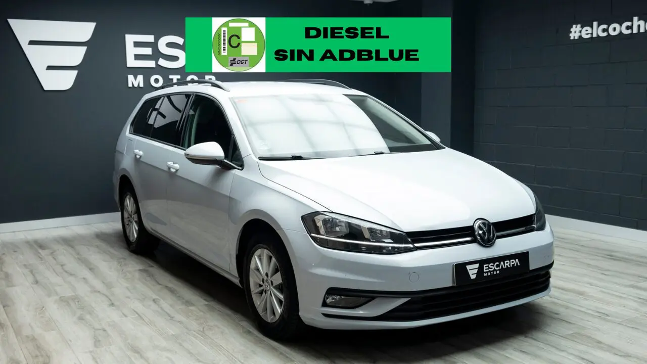 Foto exterior Volkswagen Golf VARIANT