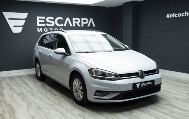 Foto exterior Volkswagen Golf VARIANT
