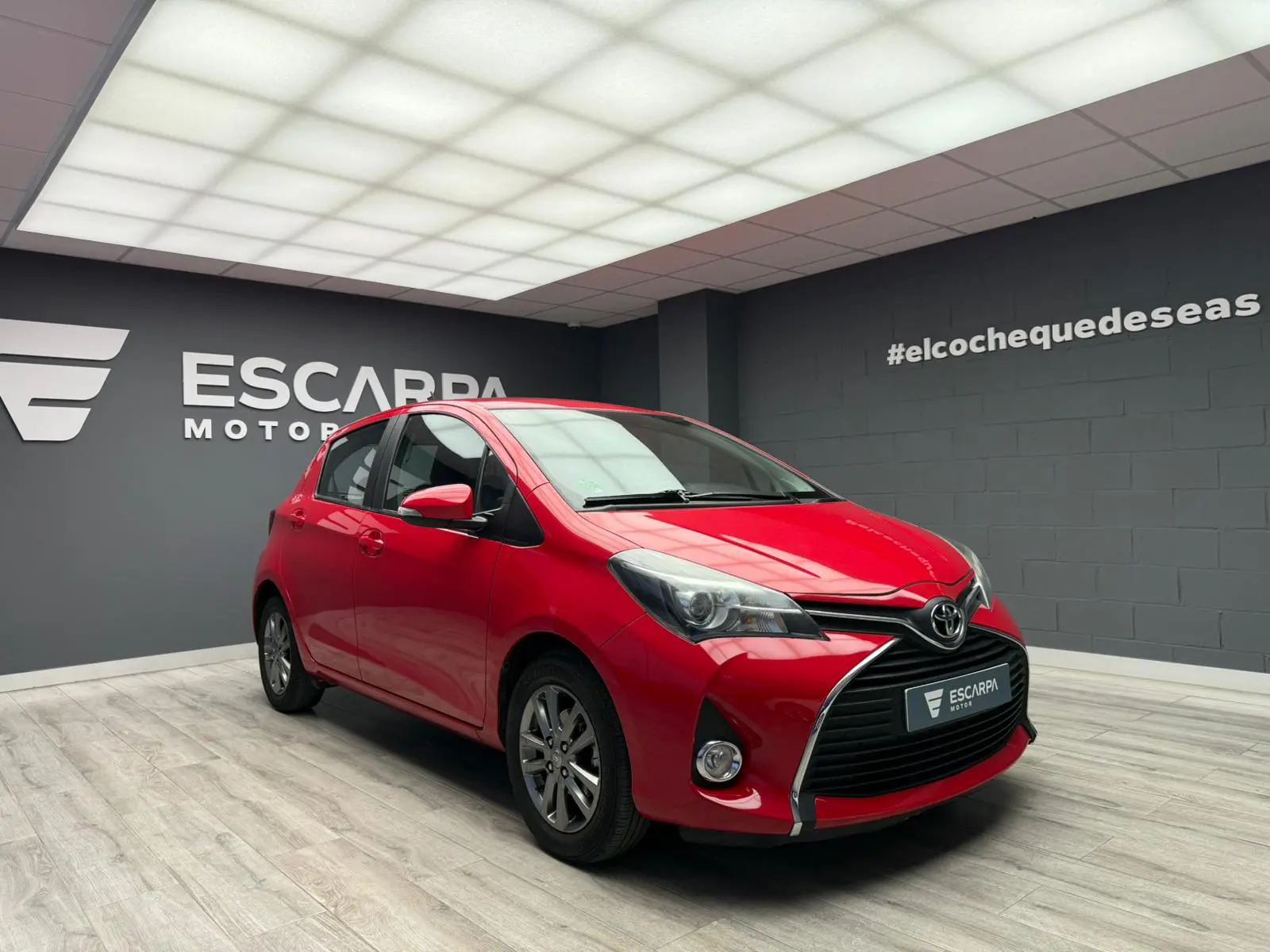 Foto exterior Toyota Yaris ADVANCE