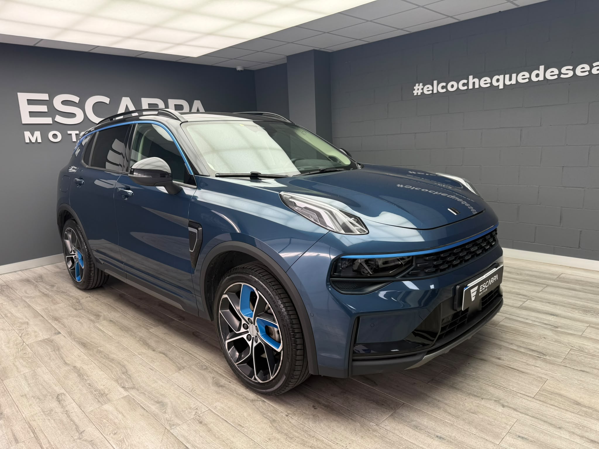 LYNK & CO 01